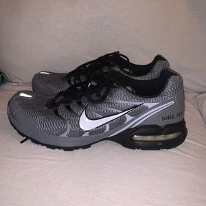 Men’s Nike Torch 4 Sneakers
